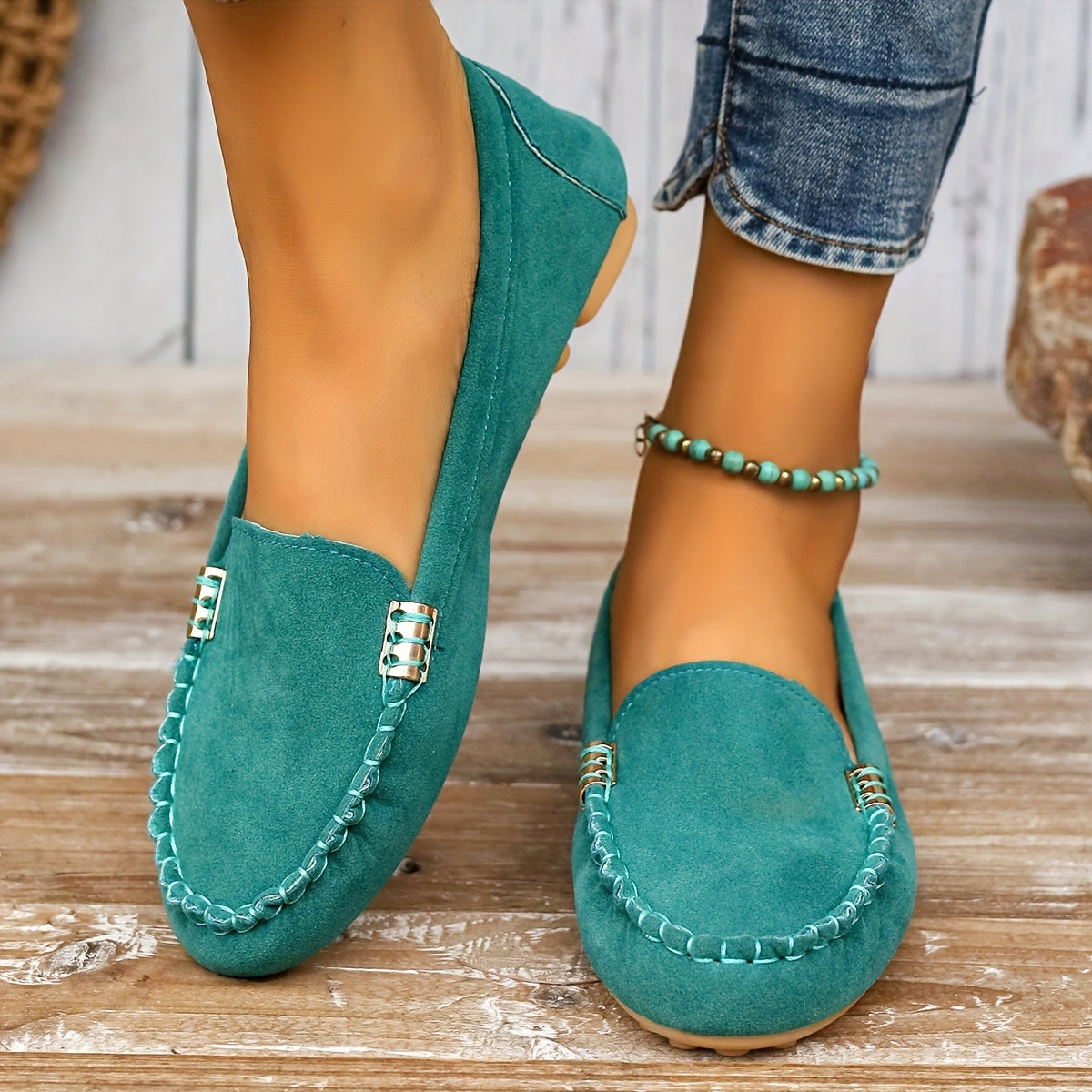 GifitoLuck Women’s Metal Stitch Loafers, Lightweight Slip-On Flat Moccasin Shoes for Spring 2026, Comfortable Everyday Walking Gift for Mum or Grandma
