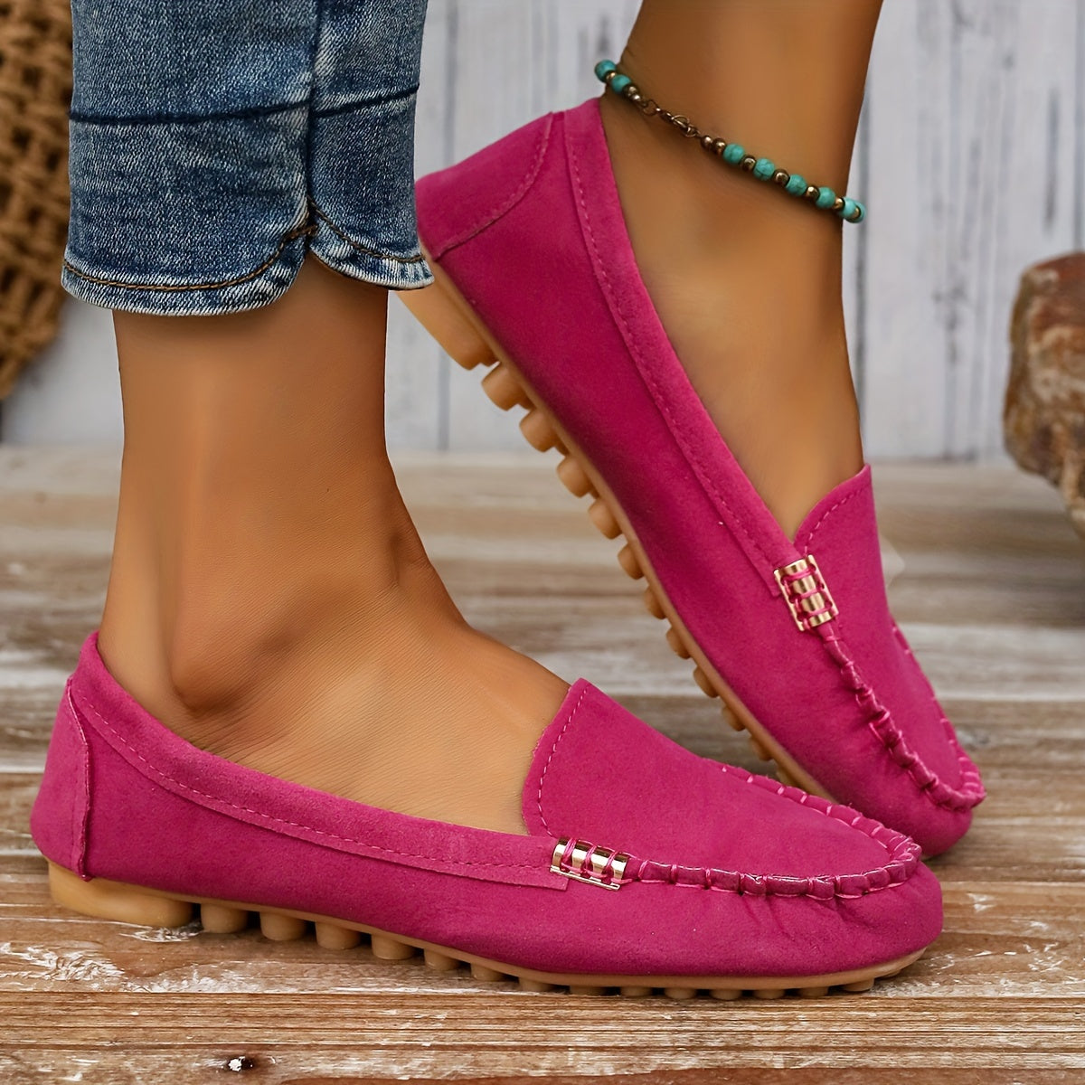 GifitoLuck Women’s Metal Stitch Loafers, Lightweight Slip-On Flat Moccasin Shoes for Spring 2026, Comfortable Everyday Walking Gift for Mum or Grandma