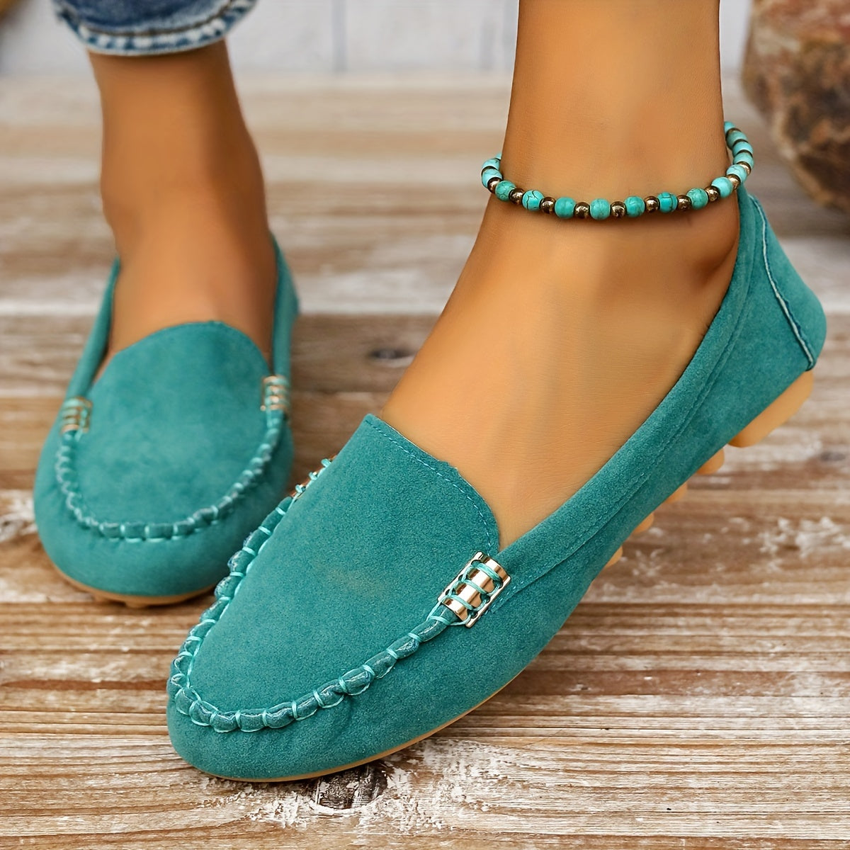 GifitoLuck Women’s Metal Stitch Loafers, Lightweight Slip-On Flat Moccasin Shoes for Spring 2026, Comfortable Everyday Walking Gift for Mum or Grandma
