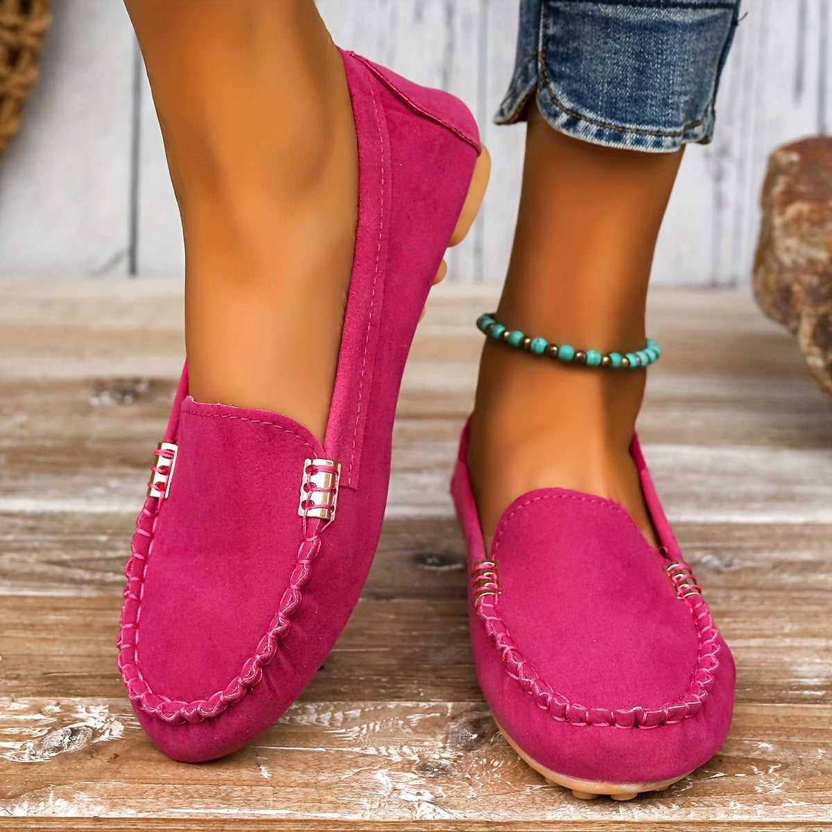 GifitoLuck Women’s Metal Stitch Loafers, Lightweight Slip-On Flat Moccasin Shoes for Spring 2026, Comfortable Everyday Walking Gift for Mum or Grandma