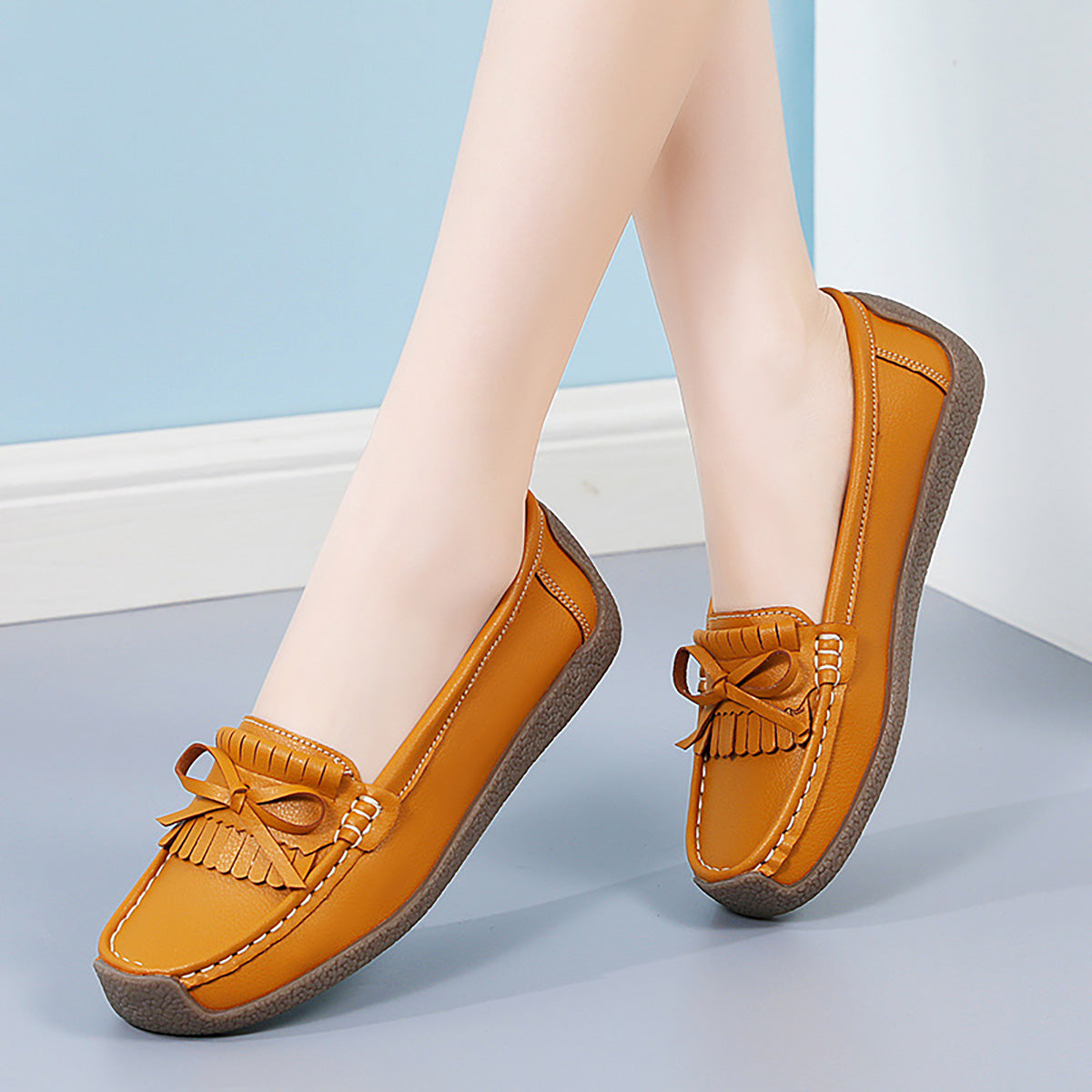 GifitoLuck Women’s Soft Leather Loafers with Tassel Bow, Lightweight Slip-On Flat Shoes, Cushioned Sole Casual Comfort Shoes, Thoughtful Gift for Mum or Grandma