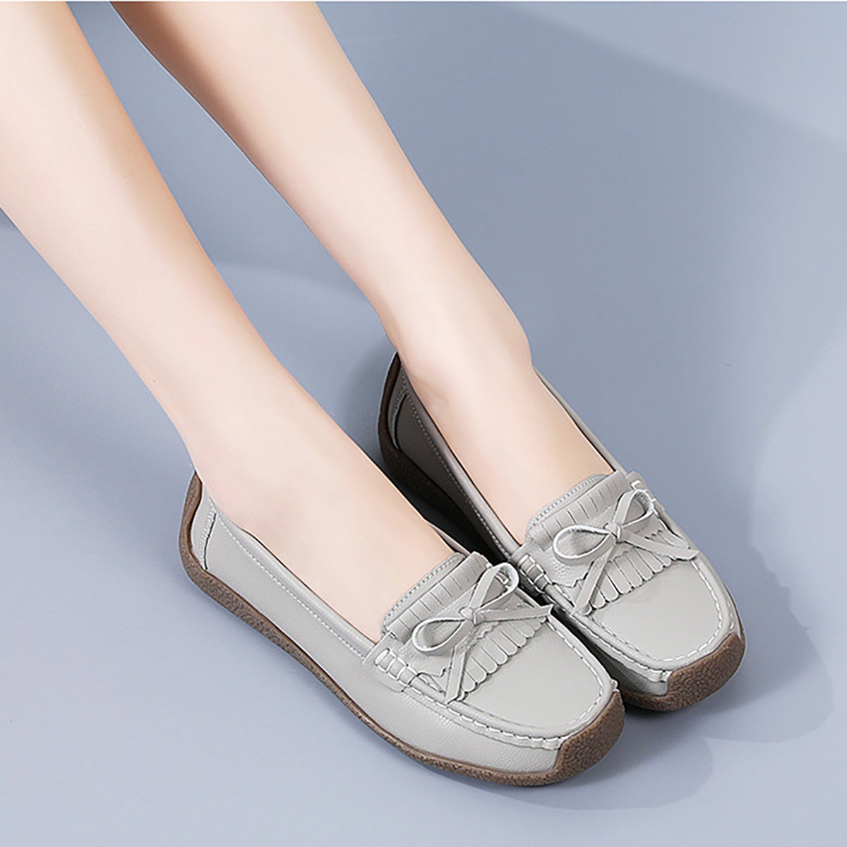 GifitoLuck Women’s Soft Leather Loafers with Tassel Bow, Lightweight Slip-On Flat Shoes, Cushioned Sole Casual Comfort Shoes, Thoughtful Gift for Mum or Grandma