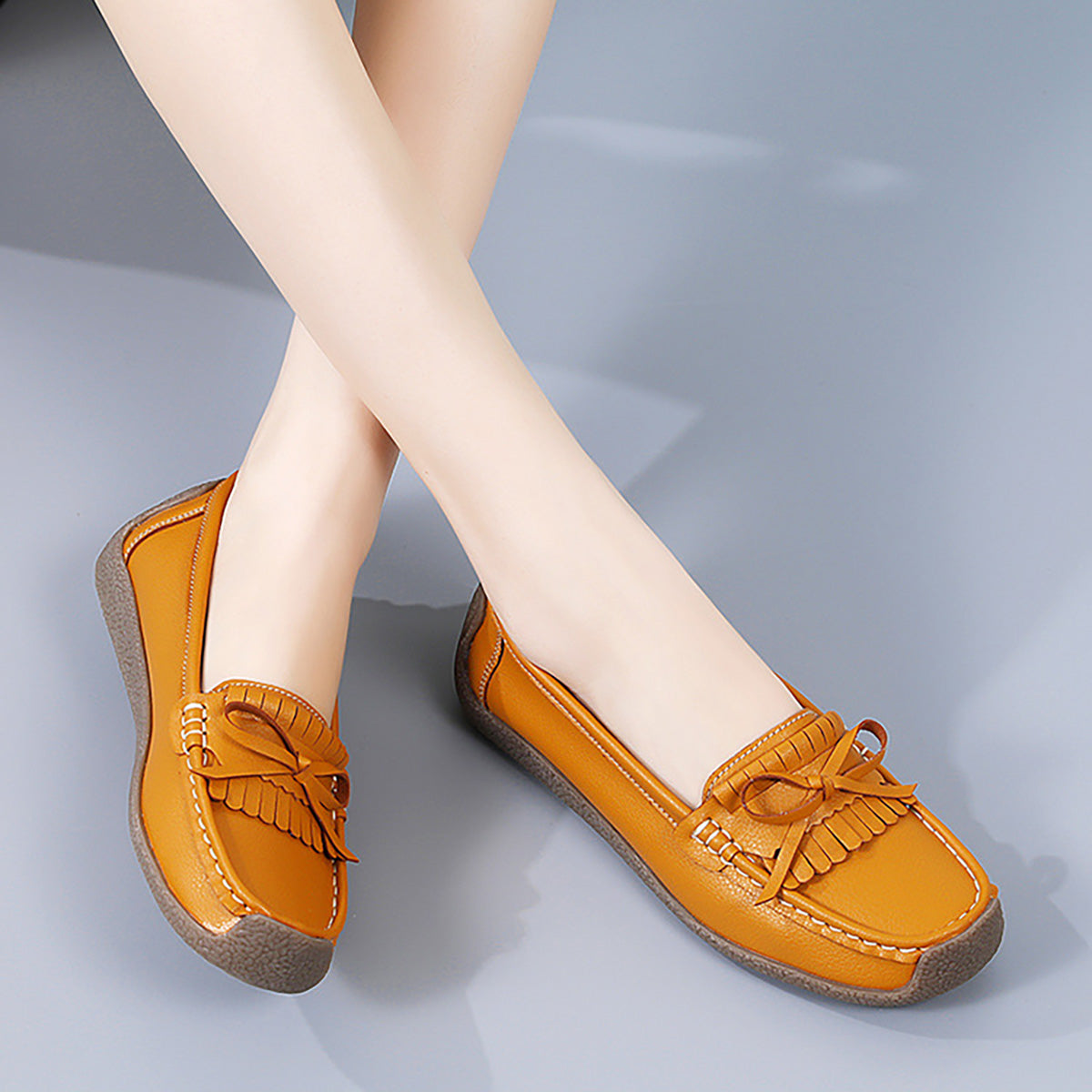 GifitoLuck Women’s Soft Leather Loafers with Tassel Bow, Lightweight Slip-On Flat Shoes, Cushioned Sole Casual Comfort Shoes, Thoughtful Gift for Mum or Grandma