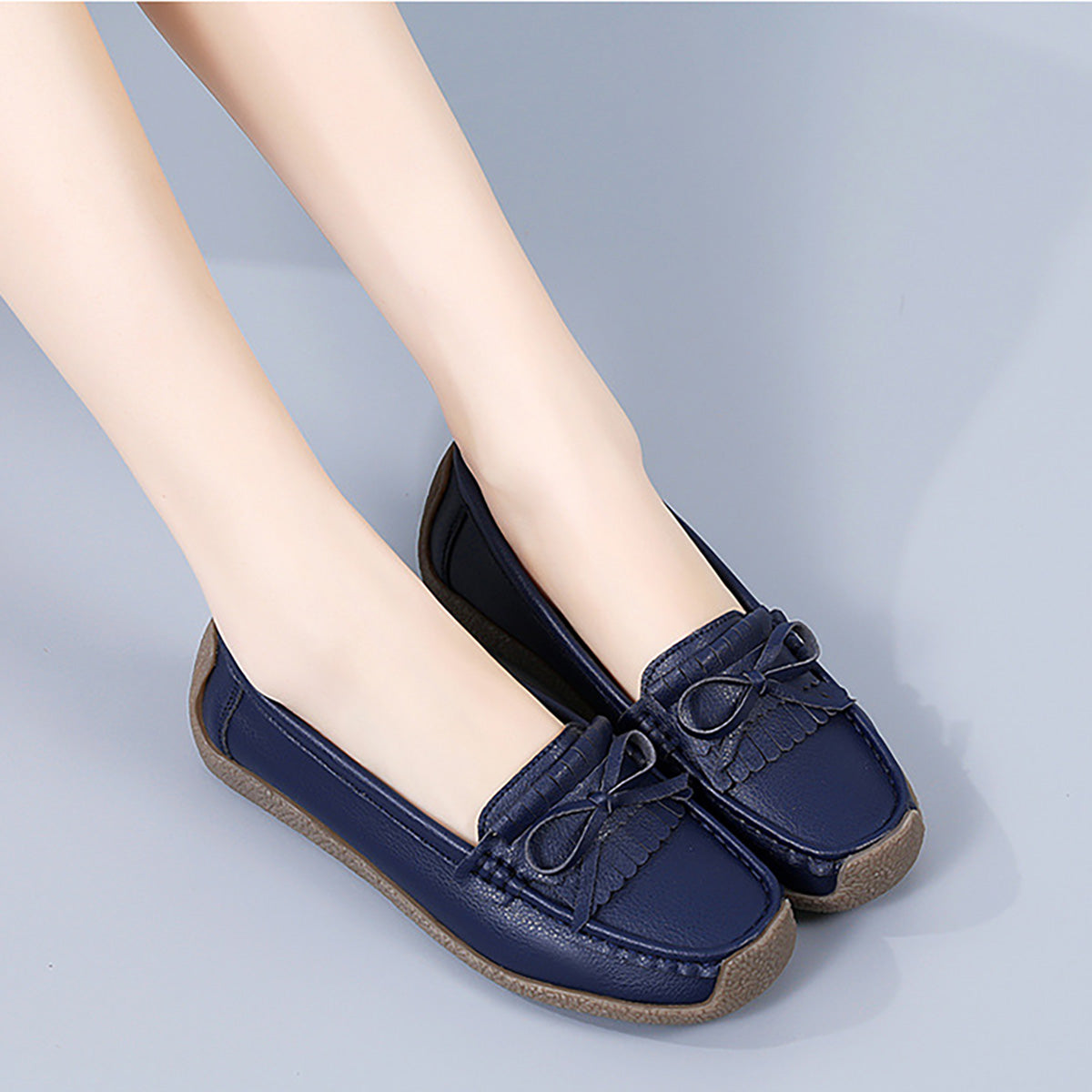 GifitoLuck Women’s Soft Leather Loafers with Tassel Bow, Lightweight Slip-On Flat Shoes, Cushioned Sole Casual Comfort Shoes, Thoughtful Gift for Mum or Grandma
