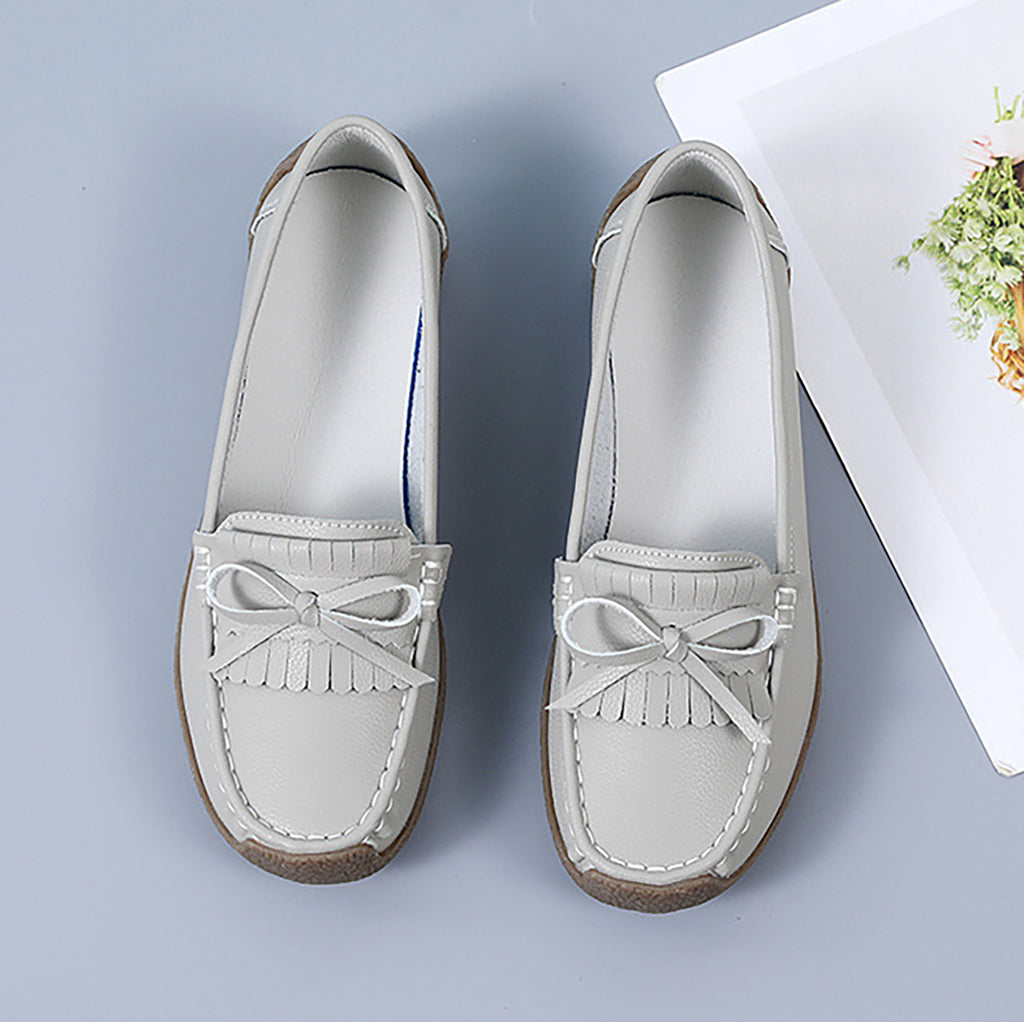 GifitoLuck Women’s Soft Leather Loafers with Tassel Bow, Lightweight Slip-On Flat Shoes, Cushioned Sole Casual Comfort Shoes, Thoughtful Gift for Mum or Grandma
