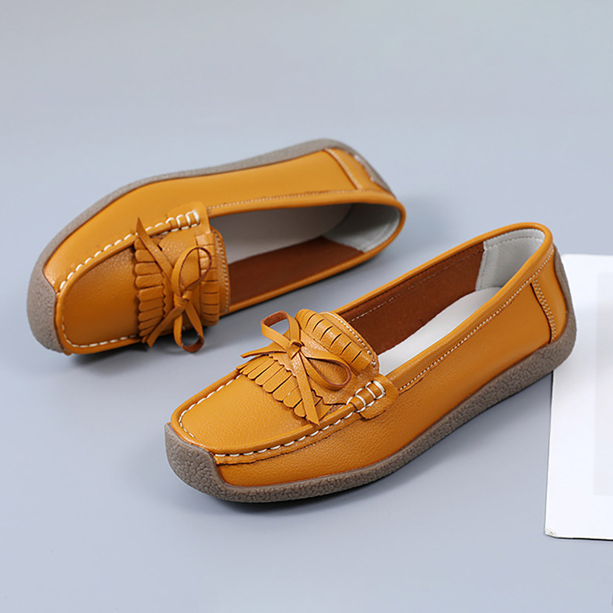 GifitoLuck Women’s Soft Leather Loafers with Tassel Bow, Lightweight Slip-On Flat Shoes, Cushioned Sole Casual Comfort Shoes, Thoughtful Gift for Mum or Grandma