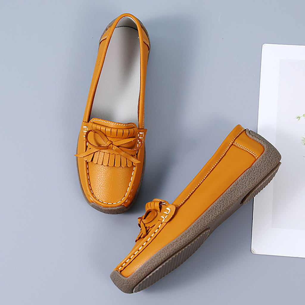 GifitoLuck Women’s Soft Leather Loafers with Tassel Bow, Lightweight Slip-On Flat Shoes, Cushioned Sole Casual Comfort Shoes, Thoughtful Gift for Mum or Grandma