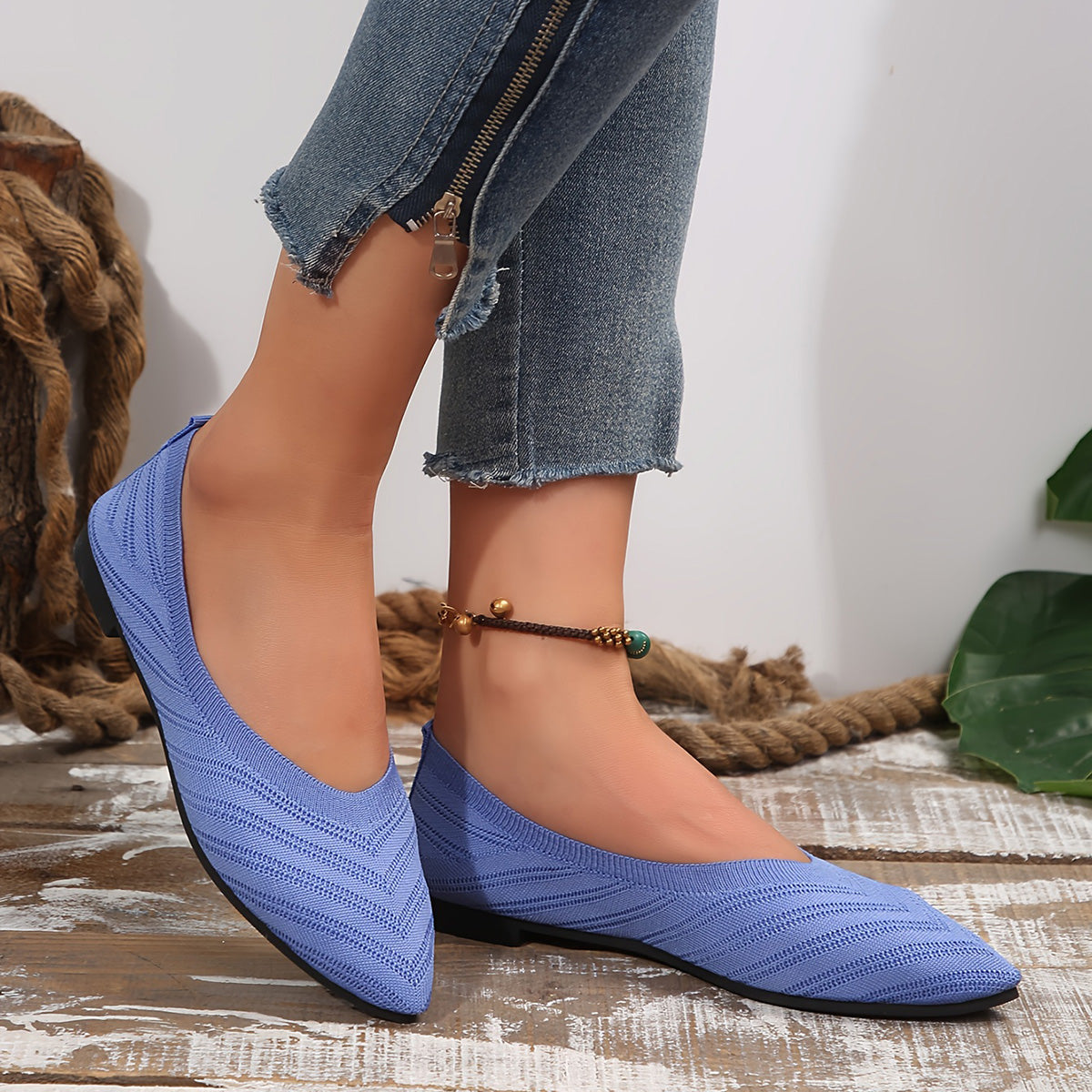 GifitoLuck Women’s Breathable Pointed Knit Flats, Lightweight Slip-On Casual Shoes for Spring 2026, Comfortable Everyday Walking Gift for Mum or Grandma