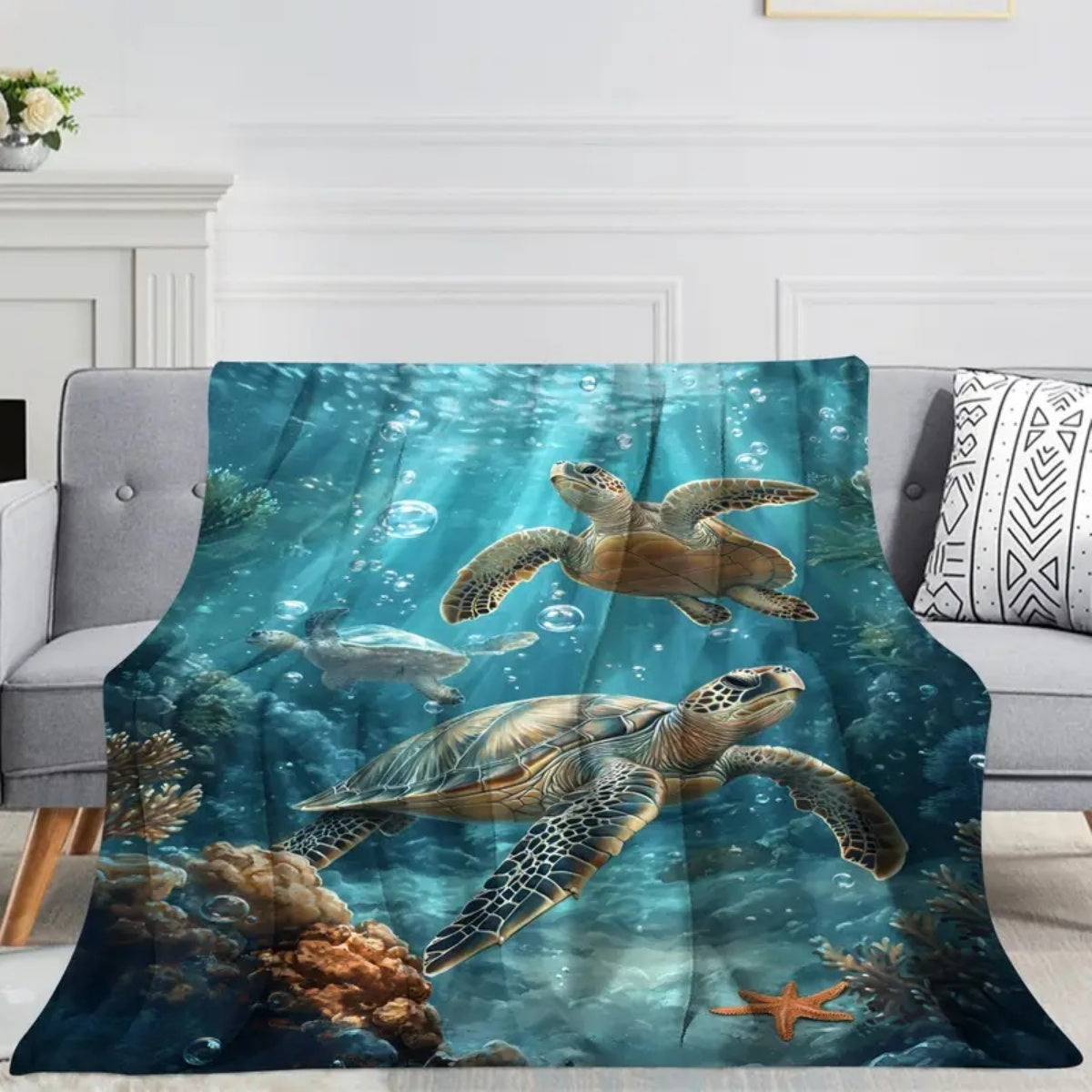 Aonana Sea Turtle Cozy Flannel Blanket